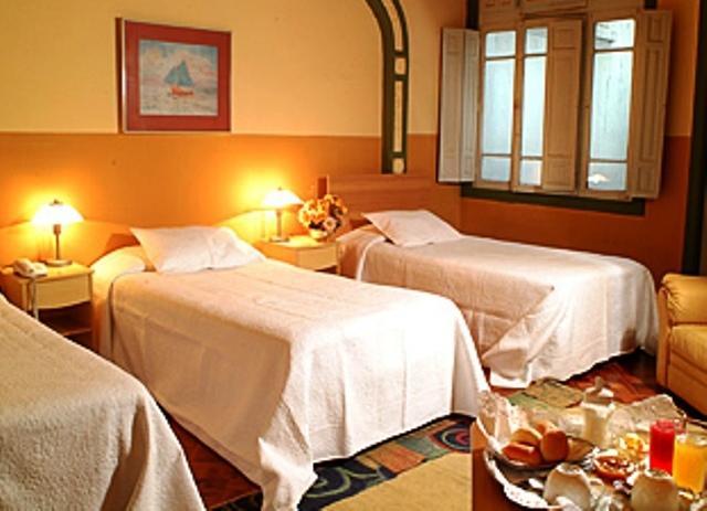 Hotel Londres 35 Сантьяго Номер фото